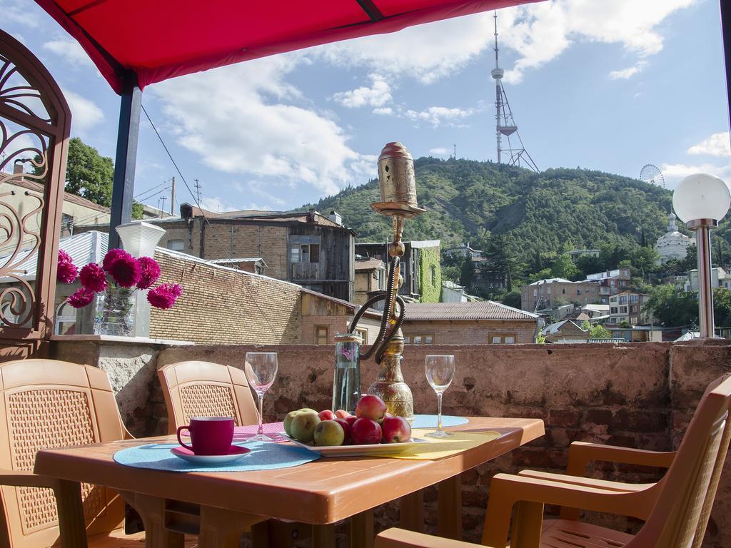 Griboedov Hostel & Suites Tbilisi Exterior foto