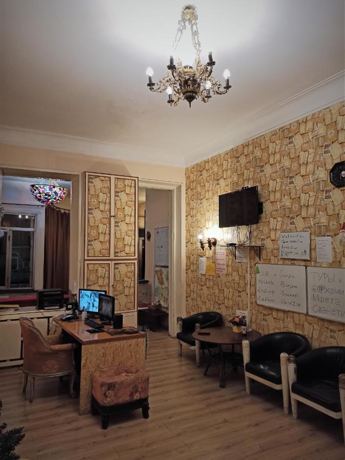 Griboedov Hostel & Suites Tbilisi Exterior foto